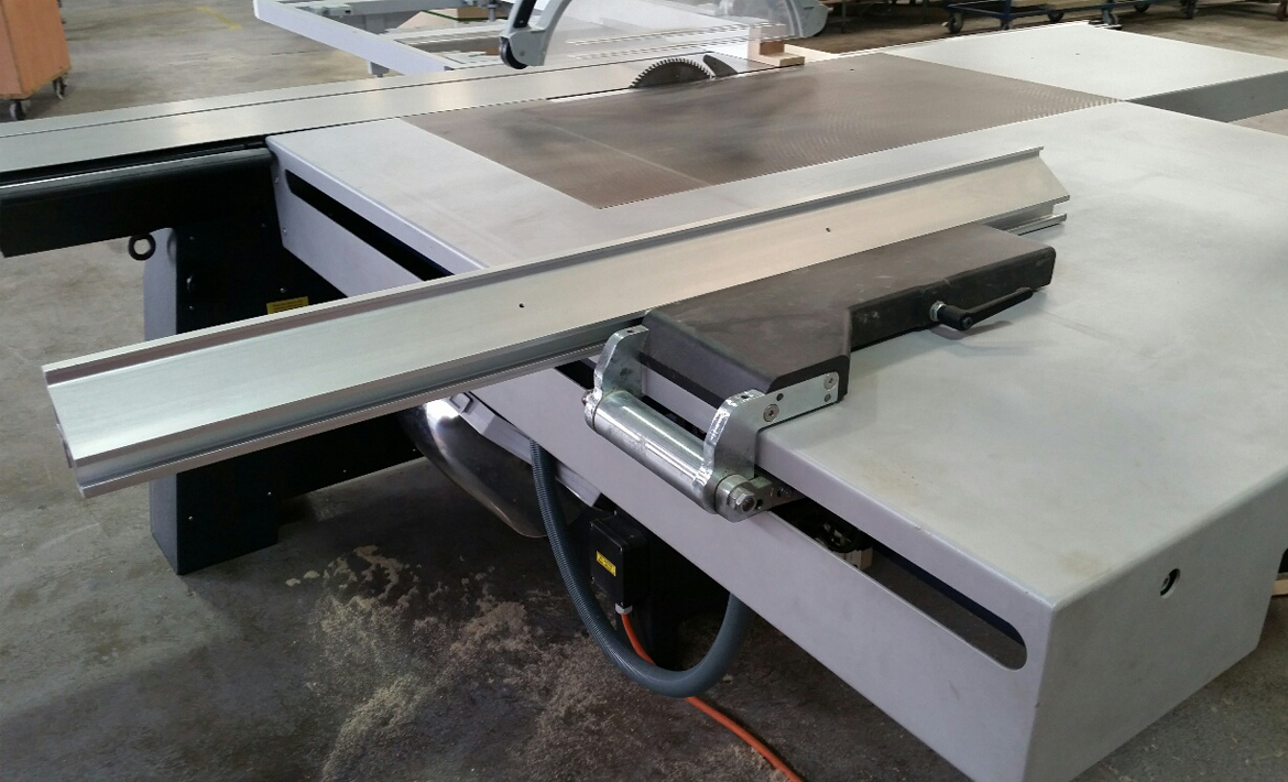 Pannel Saw